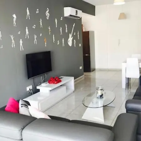 Glinou 304 * Larnaca